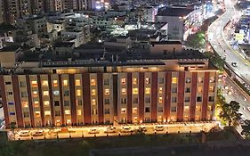 The Altruist Business Hotel Hitech